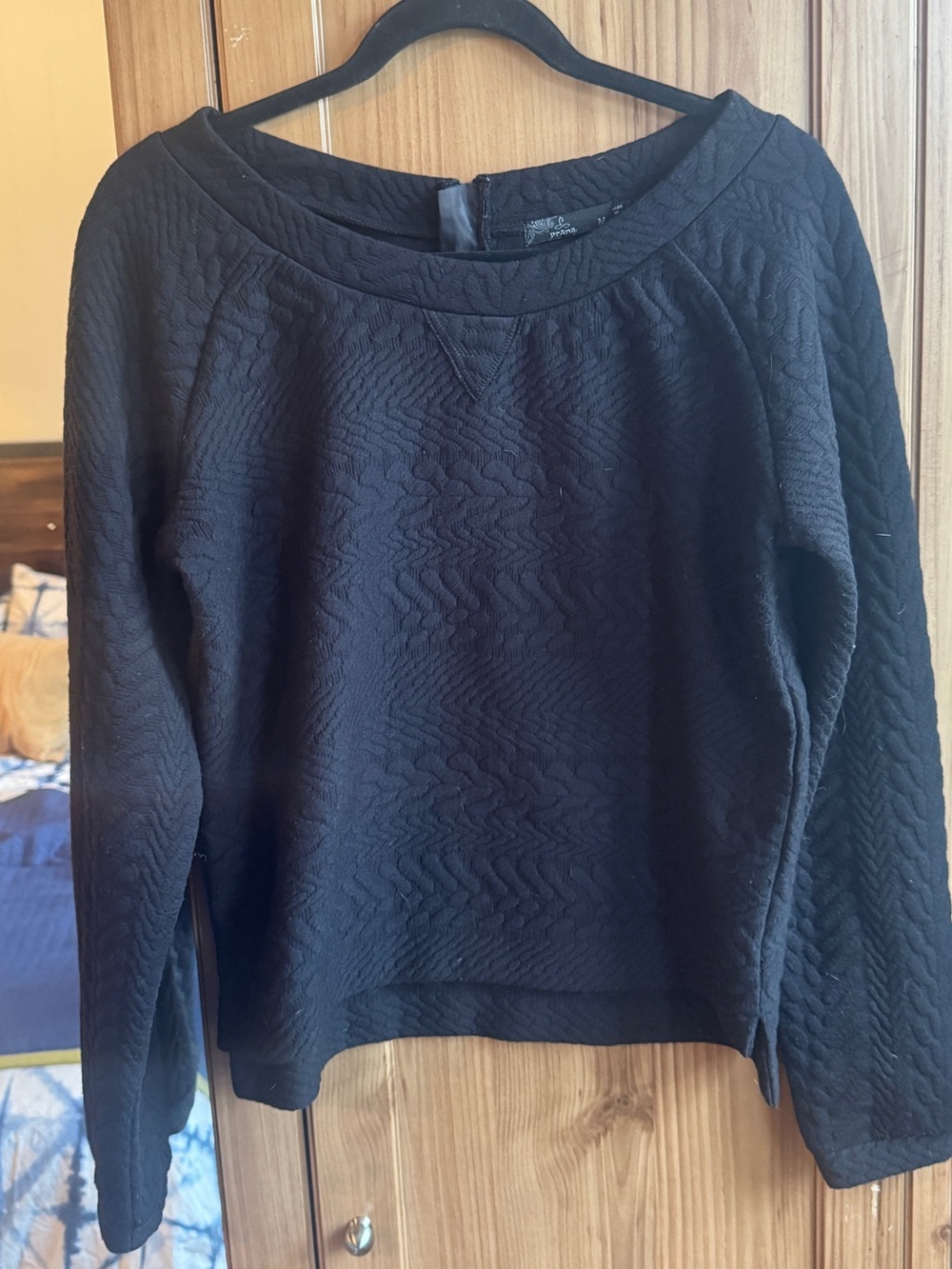 Prana Black Quilted Cropped Neck Sweatshirt